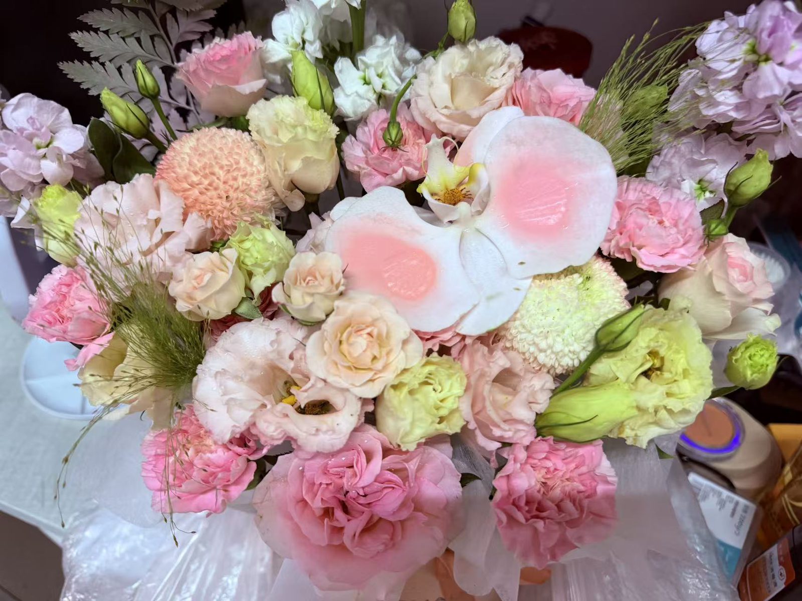 粉白色的花束